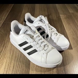 Adidas Cloud comfort shoes